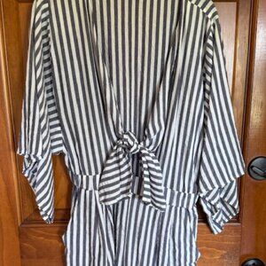 Vice Flawless Tie Front Romper Short Wide-Leg V-Neck Jumpsuit Women’s Size Large